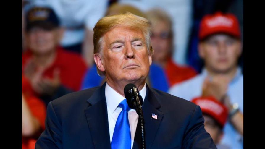 Trump dice a Telemundo que aprobará por orden ejecutiva reforma migratoria