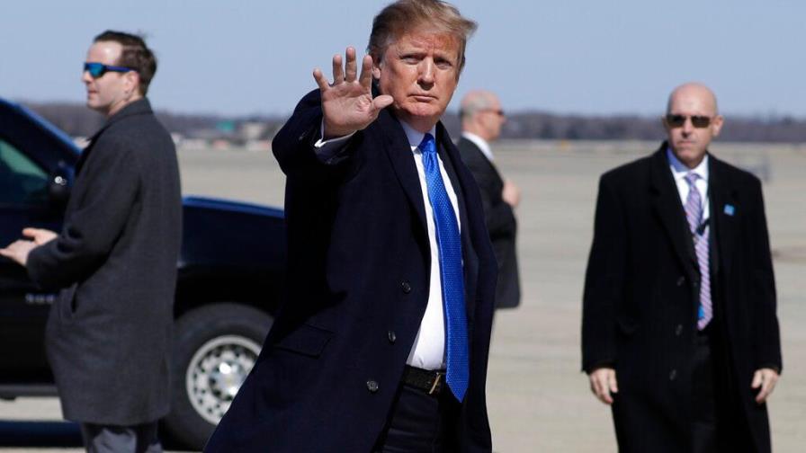 Trump alimenta la polémica sobre Siria para distraer del juicio político