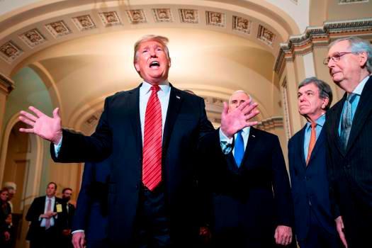 Asesores de Trump defienden fortaleza económica y niegan efecto de aranceles