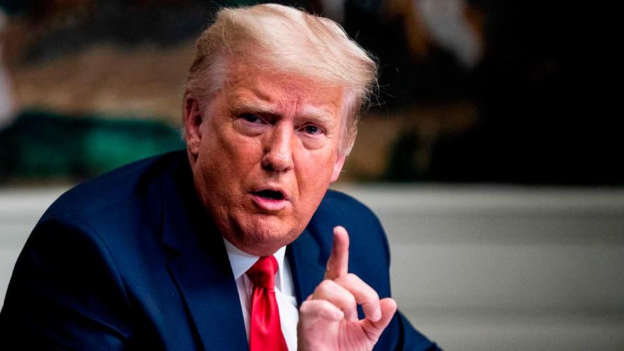 Trump condena a Twitter por “silenciarle” y sopesa crear su propia plataforma