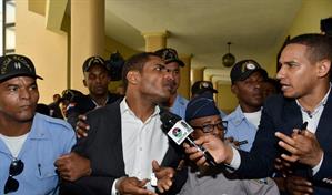 El Colegio de Abogados ya depositó el retiro de aval a Donni Santana