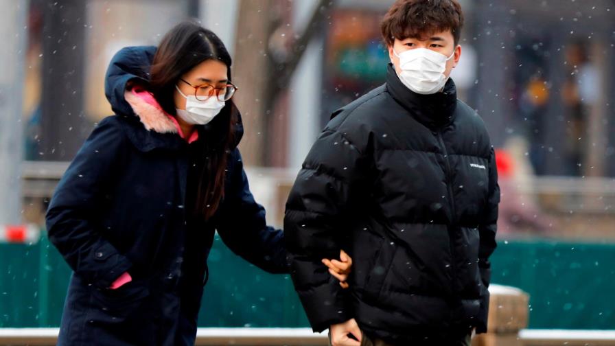 China redobla esfuerzos y convierte hoteles en hospitales para combatir virus