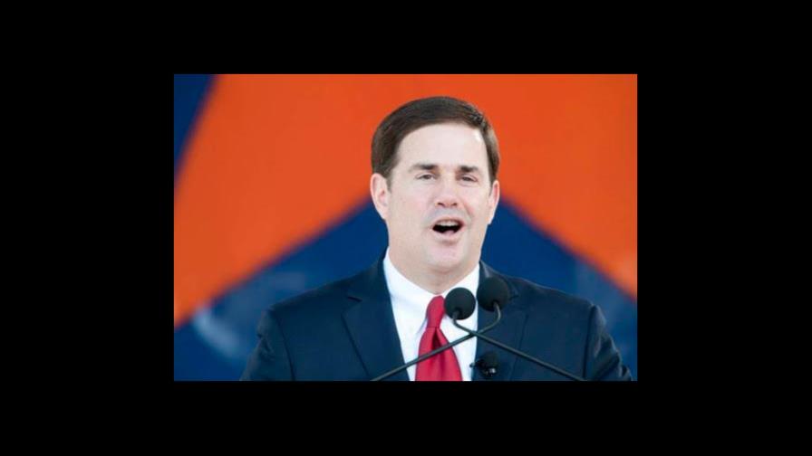 Gobernador de Arizona dice que el estado permitirá competición Grandes Ligas