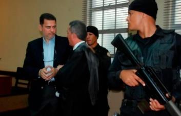 Familia de Guillermo Moncada reitera que asesino no cumple requisitos para cumplir condena en casa