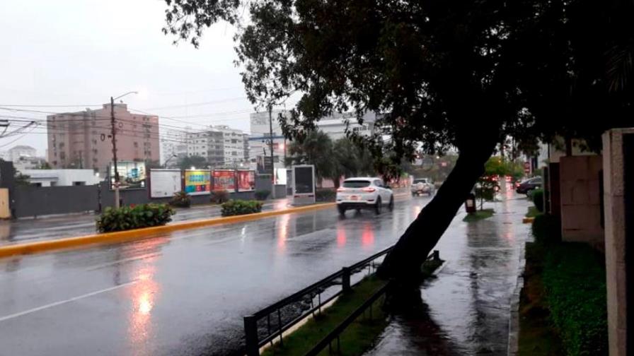 Onda tropical provocará aguaceros desde la mañana de este sábado