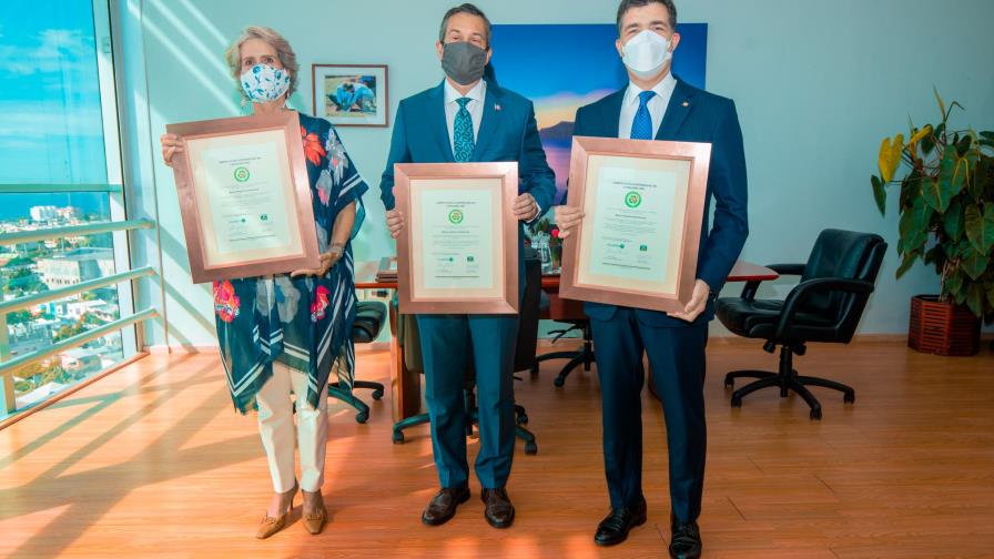 Popular recibe certificación en 3R de Medioambiente