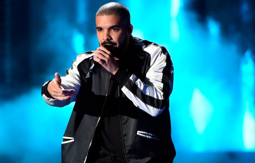 Drake, el más escuchado en Spotify en 2018, y  Cardi B en tercera posición