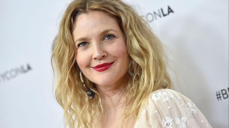 Actriz Drew Barrymore confiesa que ha llorado todos los días durante la cuarentena
