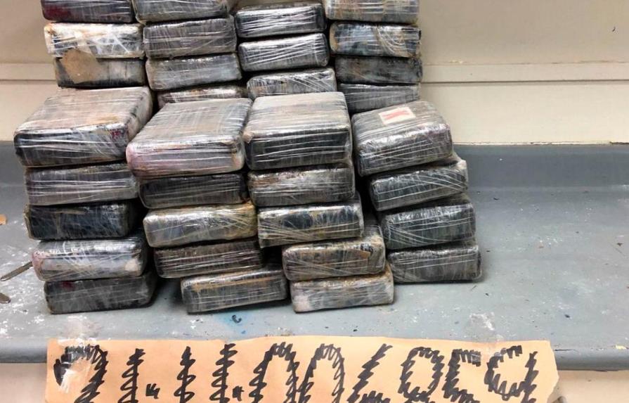 DNCD incauta 50 paquetes de presumible cocaína en Bayahíbe
