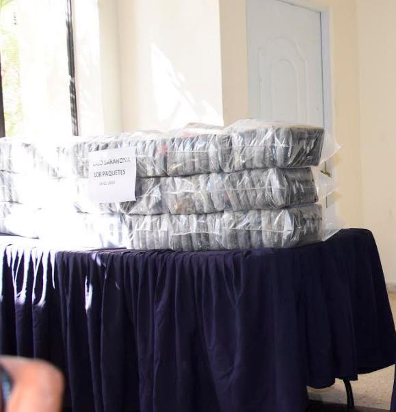 Decomisan 100 paquetes de droga en Barahona y 10 en el Aila 