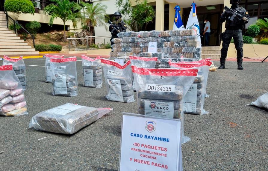 Decomisan 450 paquetes de droga en Puerto Caucedo y otros 50 en costas de Bayahíbe