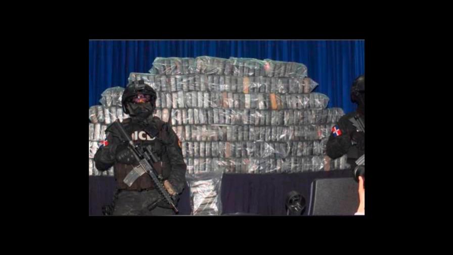 Envían a prisión a tres personas por 400 kilos de cocaína decomisados en Bonao 
