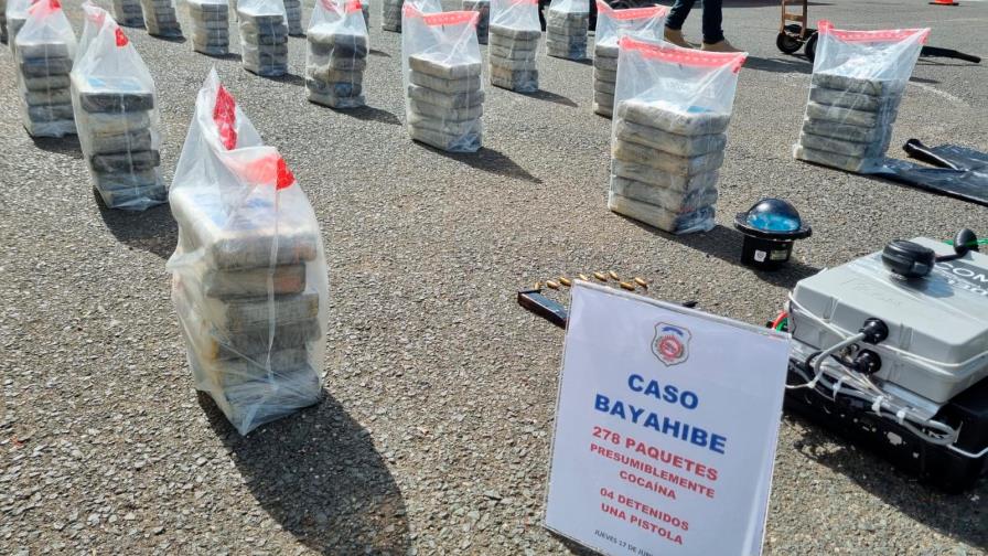 Apresan a cuatro colombianos con 278 paquetes de cocaína en costas de Bayahíbe Apresan a cuatro colombianos con 278 paquetes de cocaína en costas de Bayahíbe
