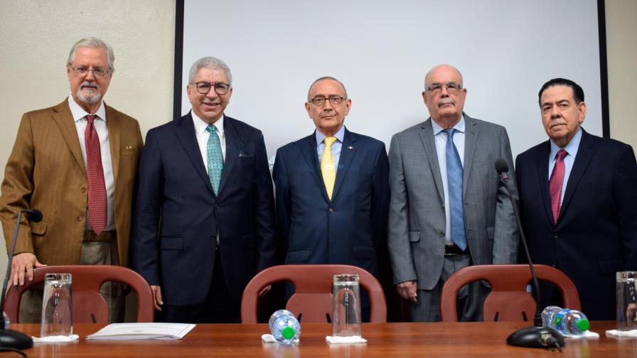 Tirado Zavala relata tensiones diplomáticas en la era de Trujillo Tirado Zavala relata tensiones diplomáticas en la era de Trujillo