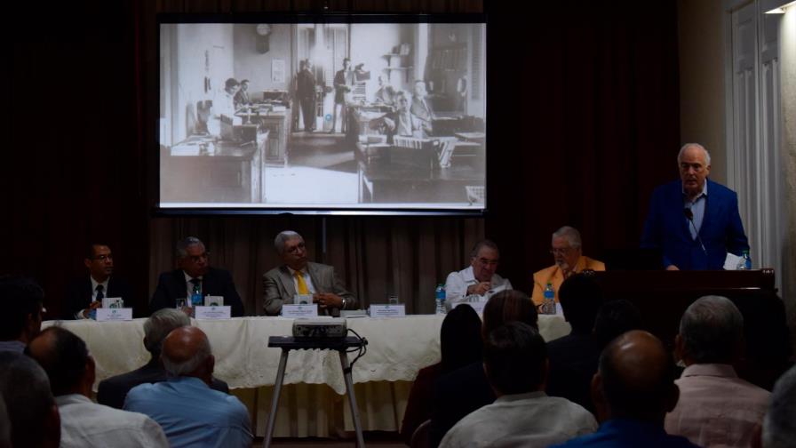 Bernardo Vega presentó informes de la receptoría de aduana, 1907-1940 Bernardo Vega presentó informes de la receptoría de aduana, 1907-1940