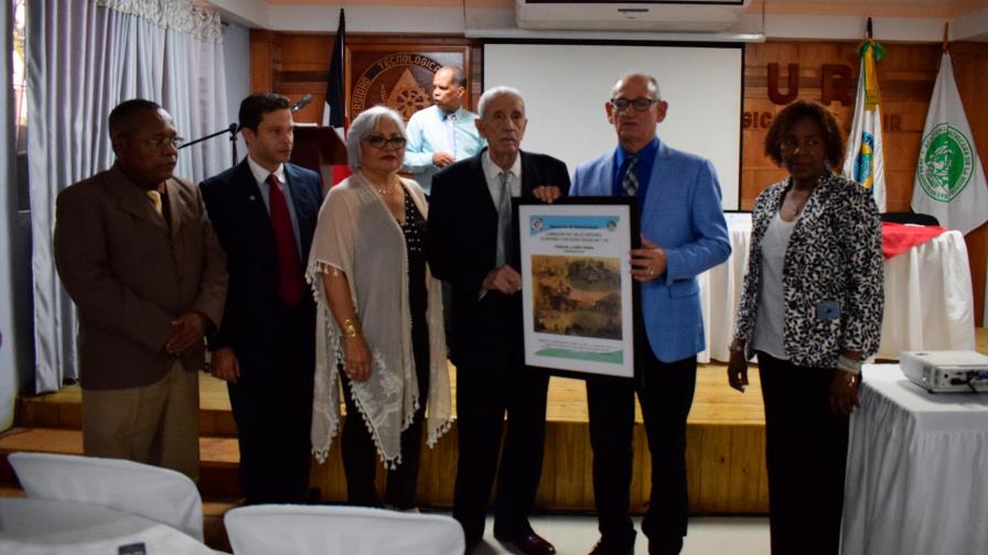 Historiadores expusieron en Azua  sobre el pasado  sureño