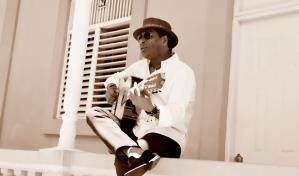 Félix D´Oleo protagoniza este viernes en Instagram, el concierto "Abril en la memoria, cantando" 