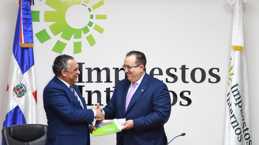 Impuestos Internos presenta Carta Compromiso al Ciudadano