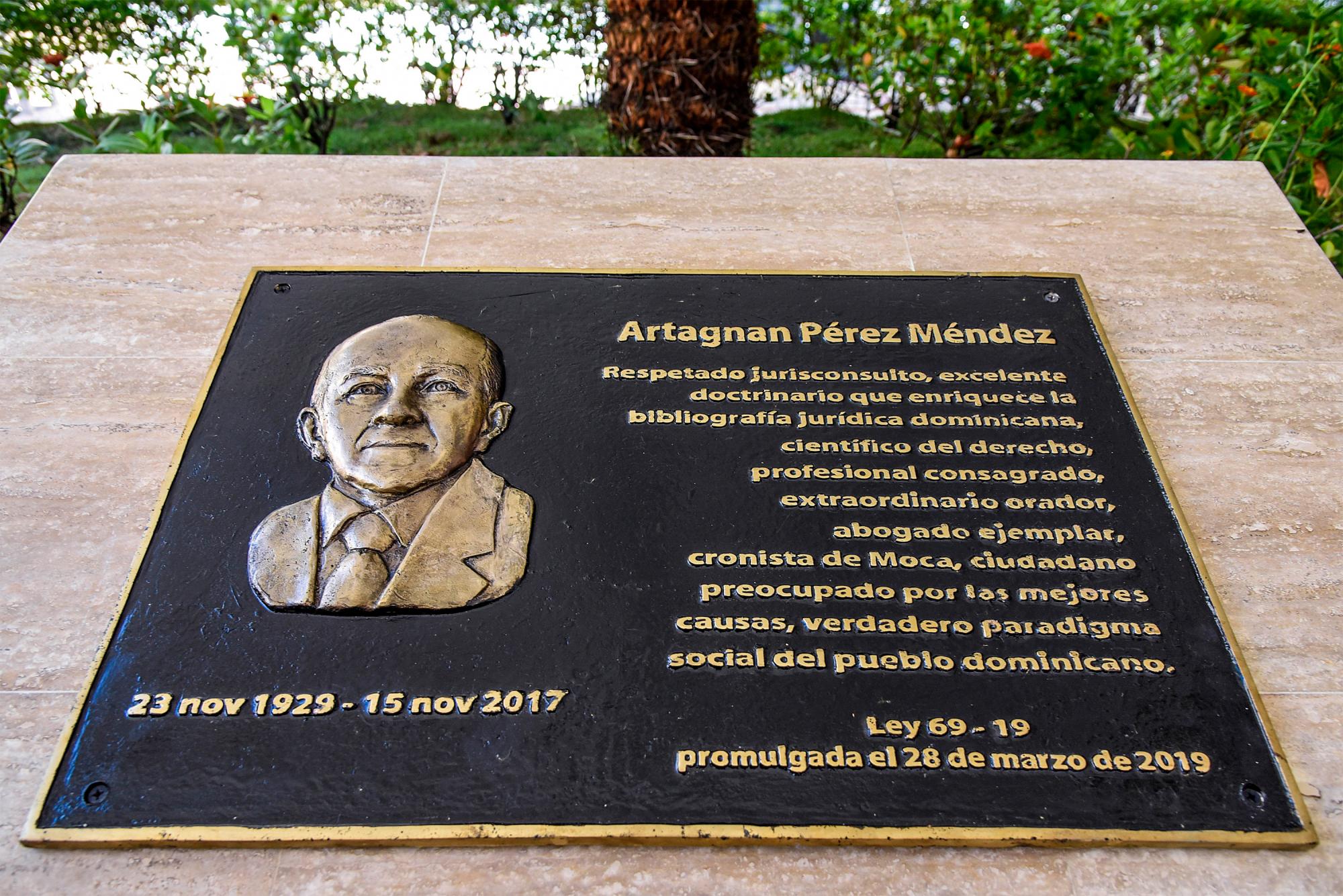 El jurista Rafael Ricardo Artagnan Pérez Méndez falleció en noviembre de 2017, en Santiago. 