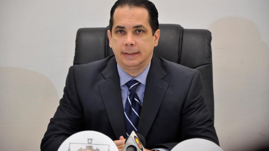 Preocupación por levantamiento del toque de queda debido a baja cantidad de vacunados en Santiago