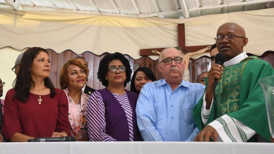 Gobierno invertirá RD$30 millones en construcción de iglesia en barrio Enriquillo en Herrera