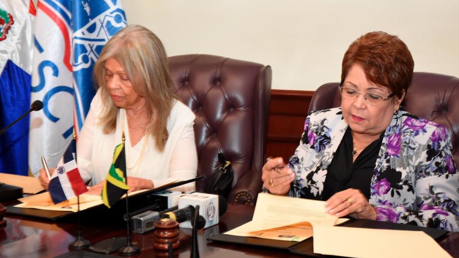 Surge una esperanza para los médicos dominicanos que deseen ejercer en el exterior