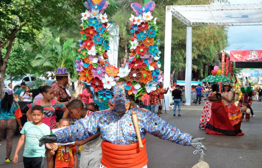 El sábado, desfile final del carnaval de Santiago