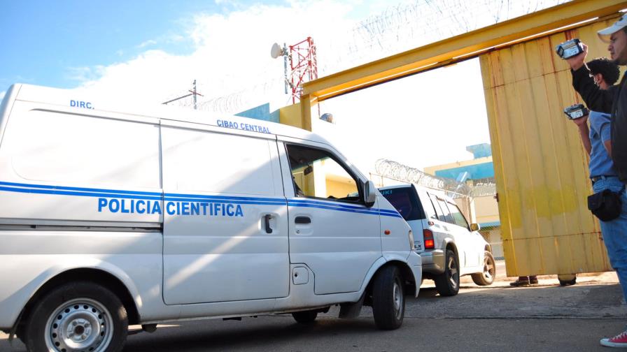 Un recluso muerto y otro se fuga de cárcel en Moca 