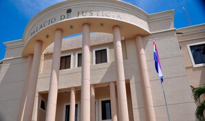 Aplazan medida de coerci&oacute;n a hombre acusado propinar 26 estocadas a Nayely en La Vega
