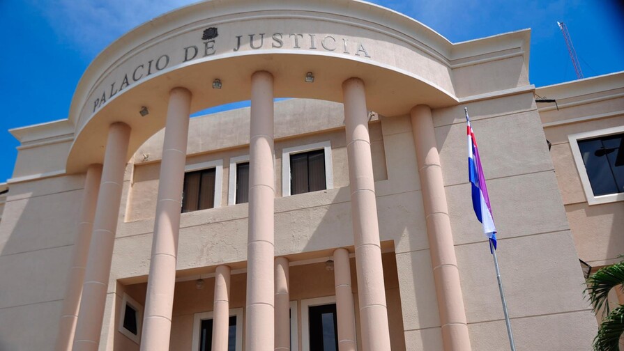 Aplazan medida de coerción a hombre acusado propinar 26 estocadas a Nayely en La Vega Aplazan medida de coerción a hombre acusado propinar 26 estocadas a Nayely en La Vega
