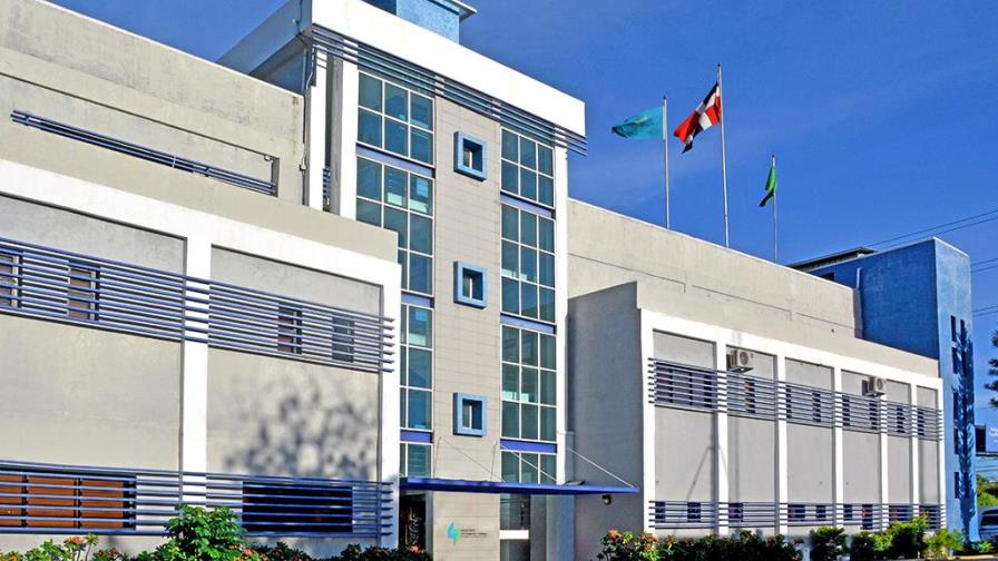 Energía y Minas logra donación de un termociclador, 2000 kits y materiales para detección del COVID-19 Energía y Minas logra donación de un termociclador, 2000 kits y materiales para detección del COVID-19