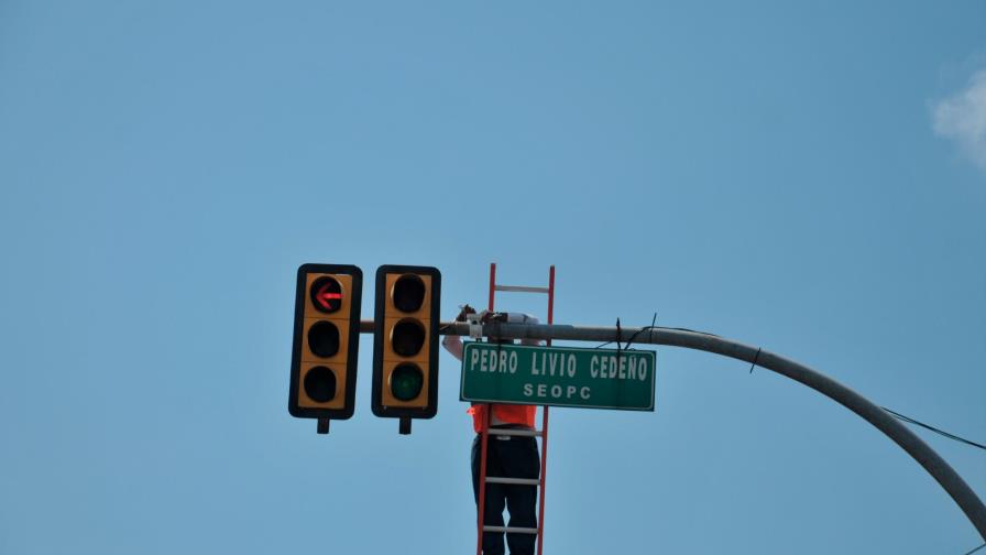 Intrant trabaja en averías de semáforos en el Gran Santo Domingo Intrant trabaja en averías de semáforos en el Gran Santo Domingo