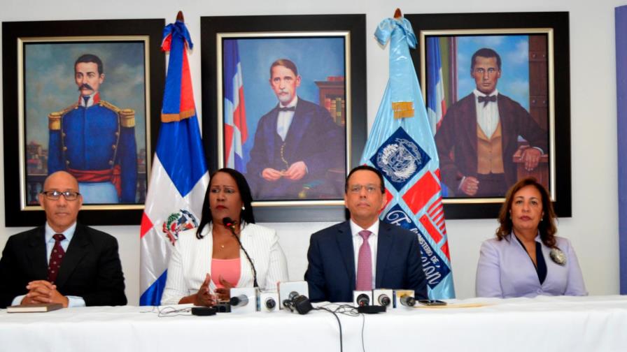 Educación y ADP convocan a concurso docente para ocupar 6 mil plazas