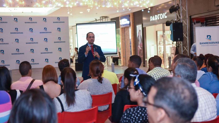Banreservas promueve el ahorro a través de charlas 
