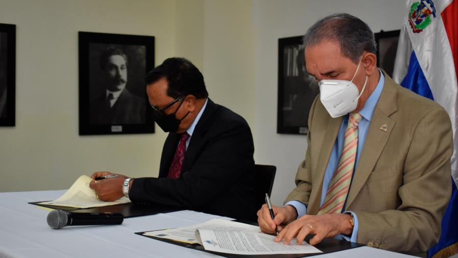 Acuerdo firmado entre el Mescyt  y Biblioteca Nacional busca incentivar lectura entre estudiantes