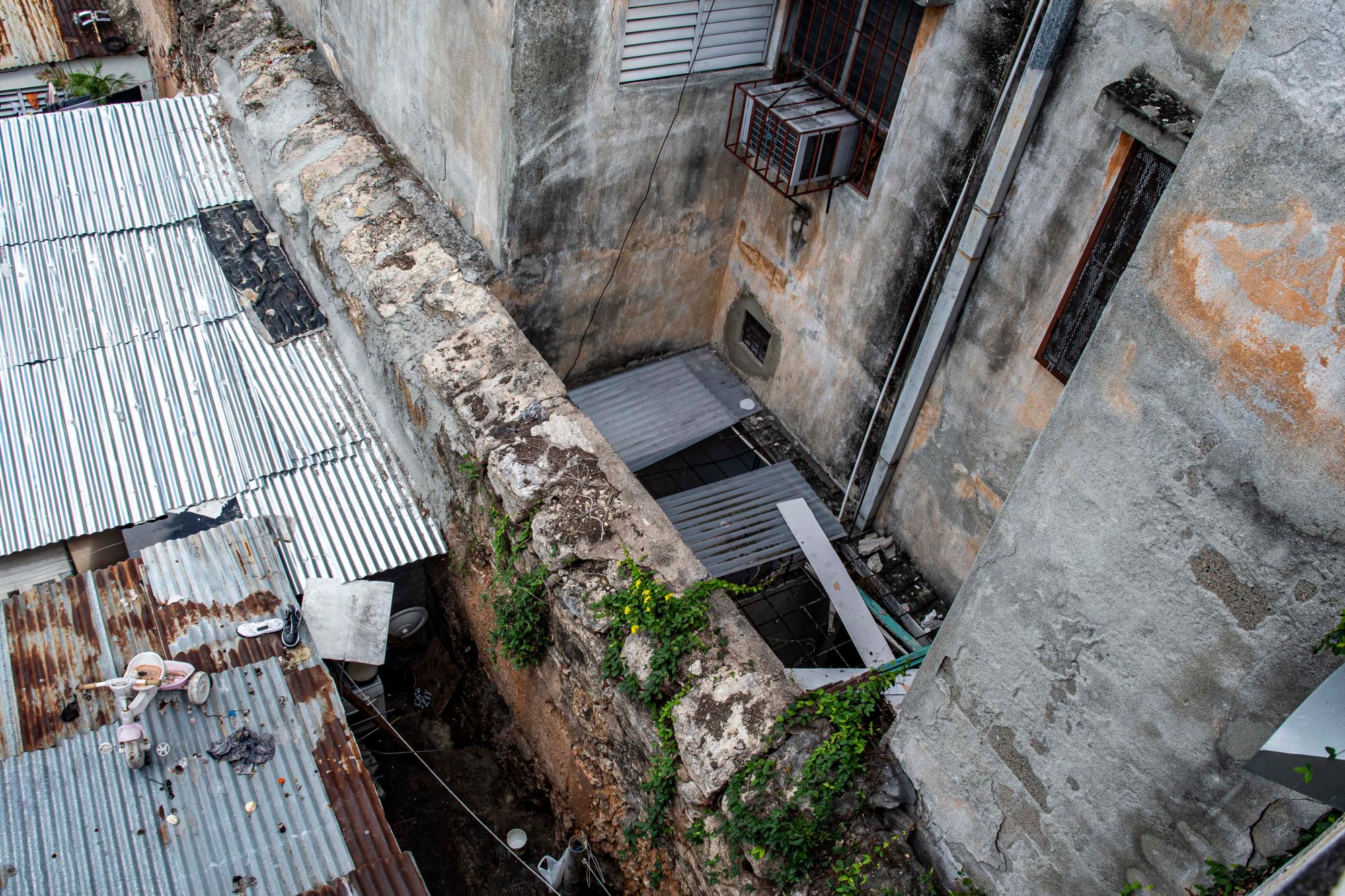 Parte de lo que queda visible de la muralla, que fue destruida para que la ciudad creciera porque no cabía la gente en los intramuros.
