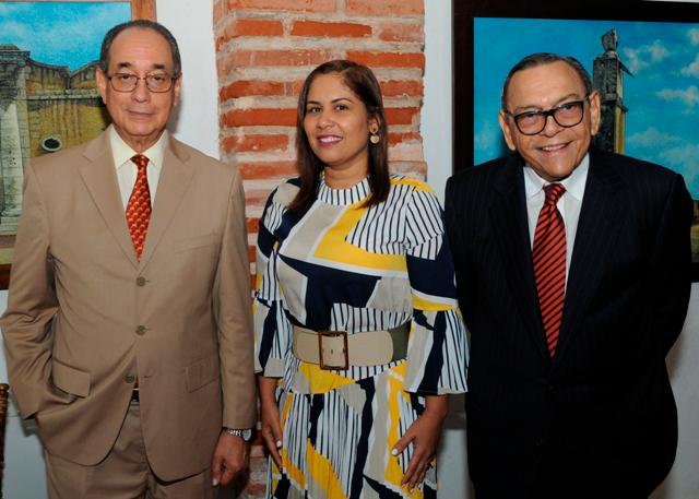 Luis Felipe Aquino, Alexandra Tabar y Franklyn Lithgow.