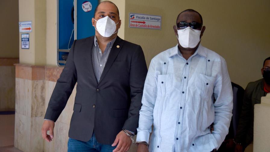 Aplazan medida de coerción contra ejecutivos de Coopegas