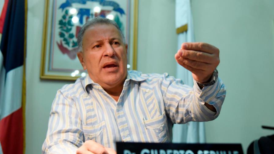 Gilberto Serulle: “Las puertas del palacio municipal se volverán a abrir para el pueblo a partir del 17”