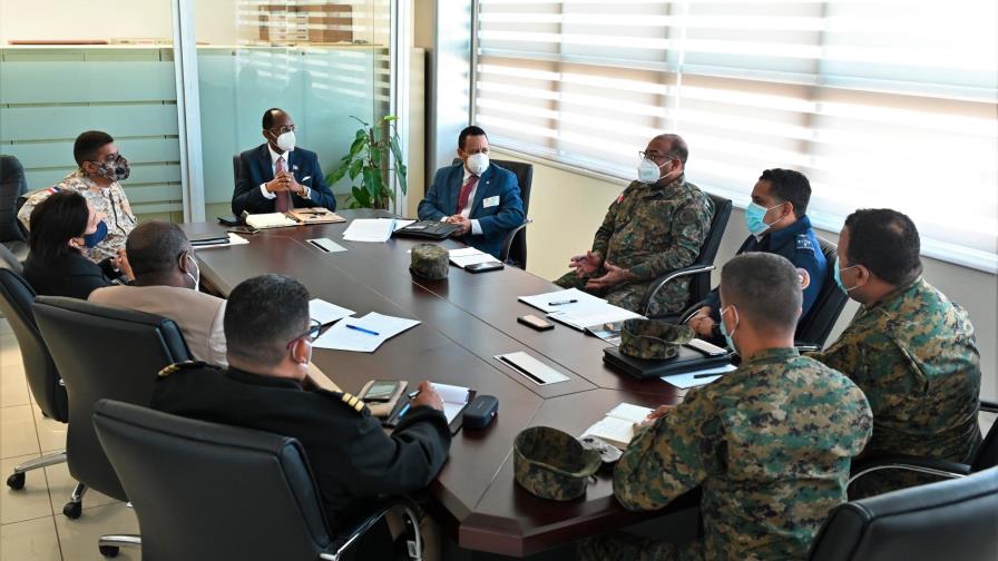 Mitur realiza mesa de trabajo sobre seguridad fronteriza en Enriquillo