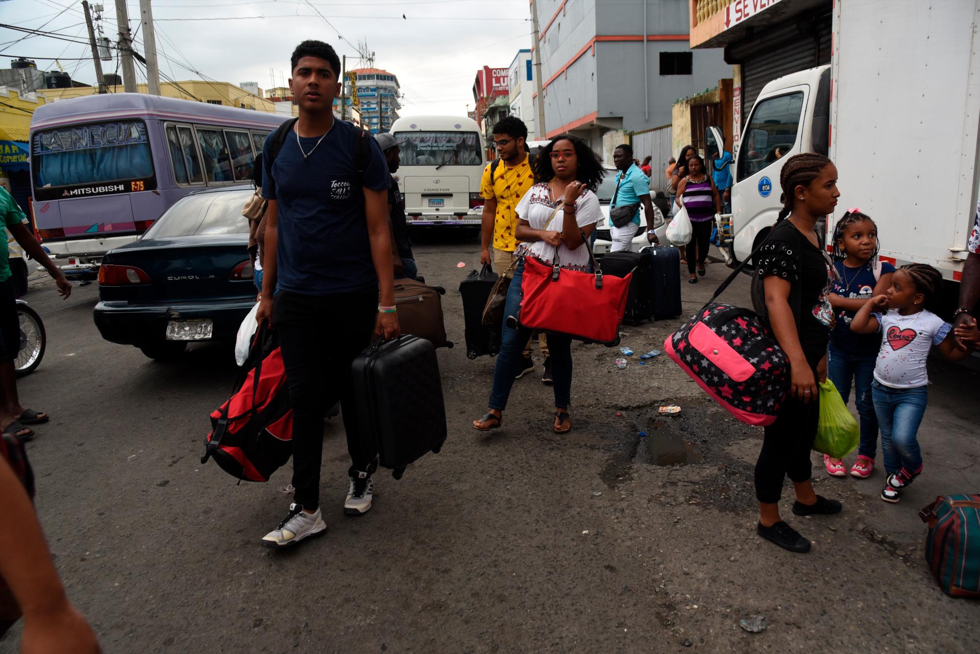 Pasajeros en las paradas. 