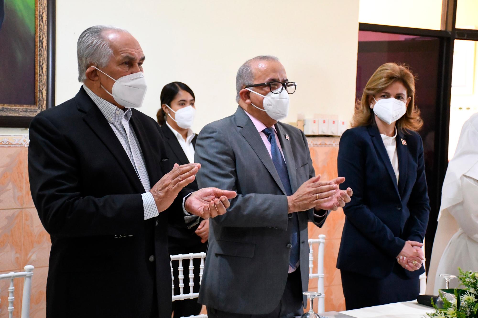 La jornada estuvo encabezada por la vicepresidenta de la República, Raquel Peña, el ministro de Salud Pública, Plutarco Arias, y el director Ejecutivo del Conape , José García Ramírez.