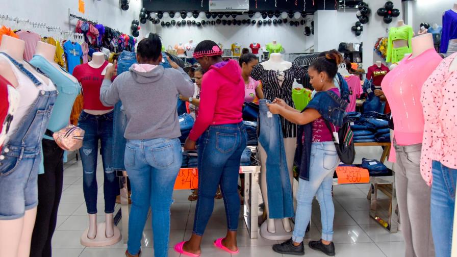 Comercio se reactiva en Santiago