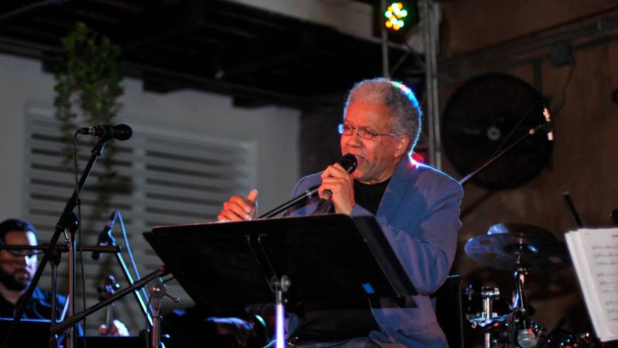 Cantautor Ernesto Pineda en estado delicado por el COVID-19