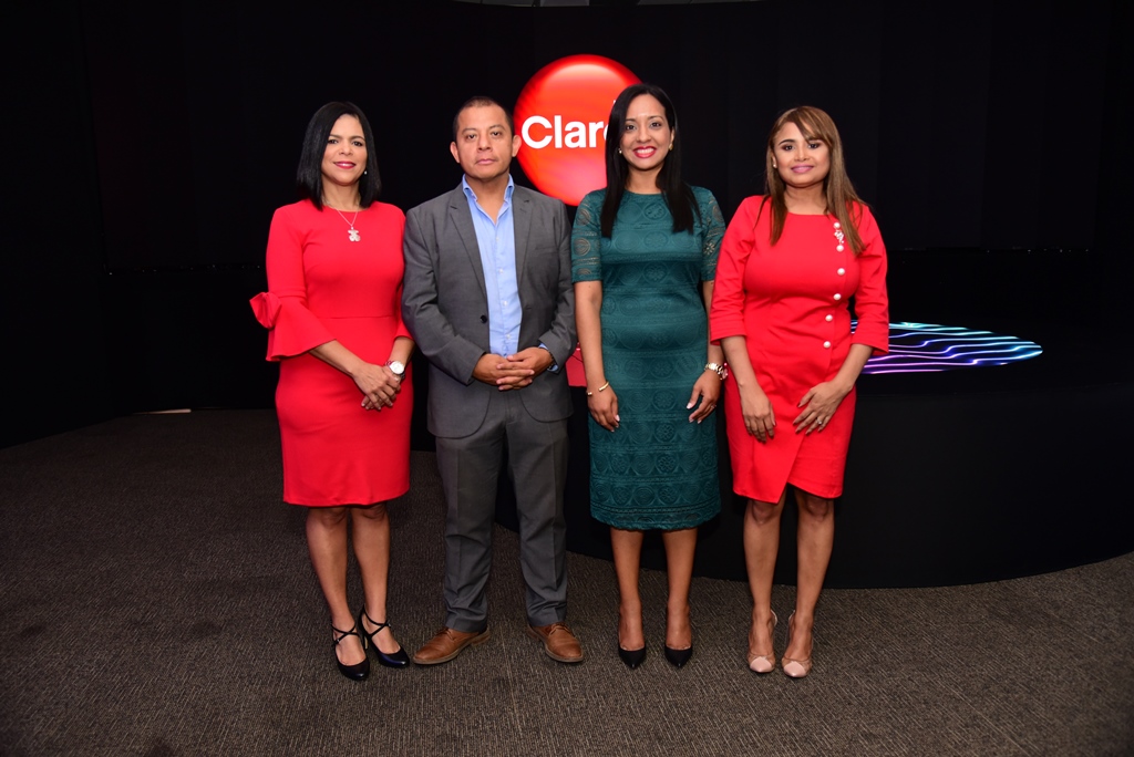 Ferreras, Roberto Valle, Yáskara Sánchez y Clara Francisco