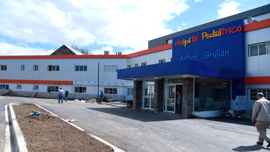 Dos menores ingresados en hospital de Santiago por sospecha de coronavirus 