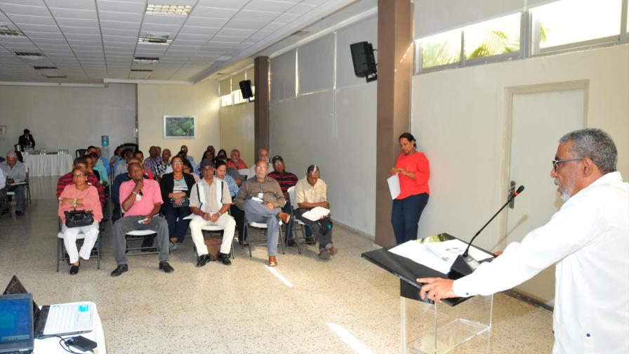 Agricultura socializa “Plan Agricultura Familiar” con directivos y técnicos de los gremios agropecuarios