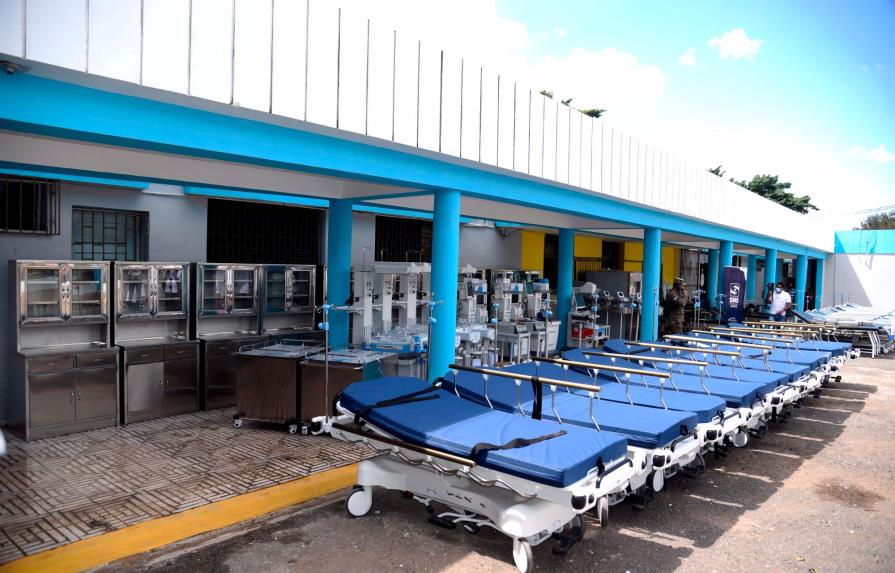 SNS entrega equipos por valor de RD$17 millones en hospital de Santiago