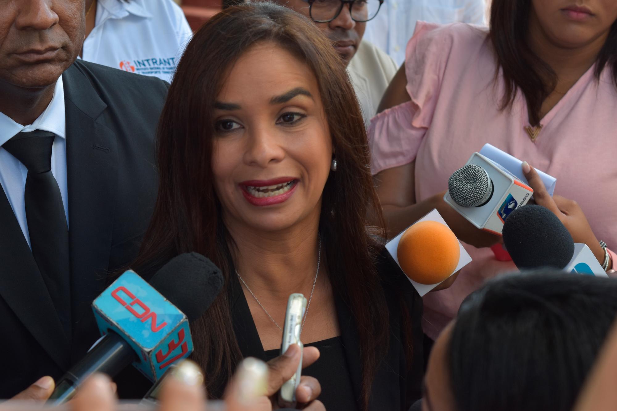Claudia Franchesca de los Santos, directora del Intrant.