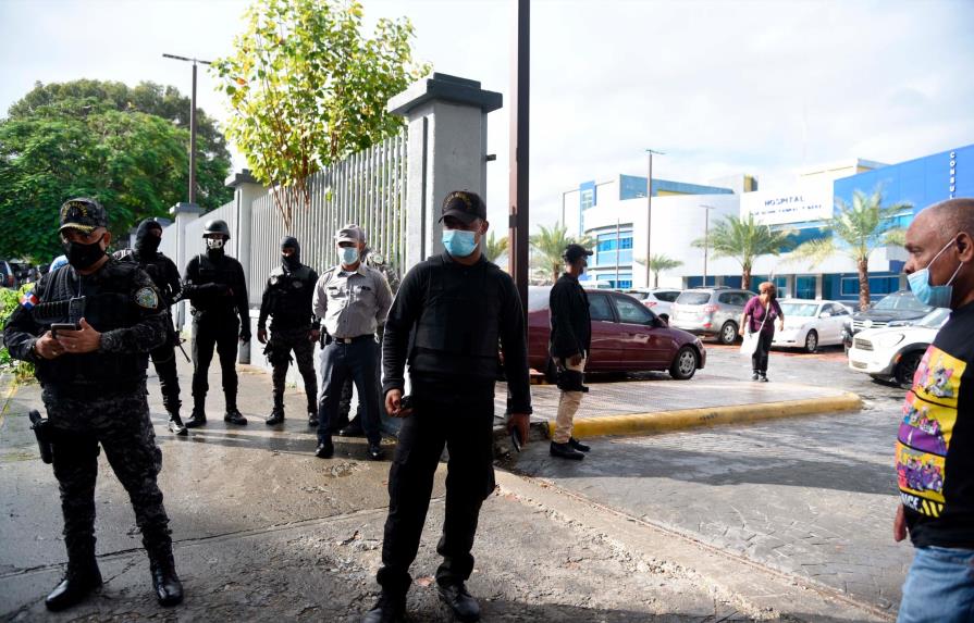 Desalojan vendedores informales del entorno del hospital Cabral y Báez